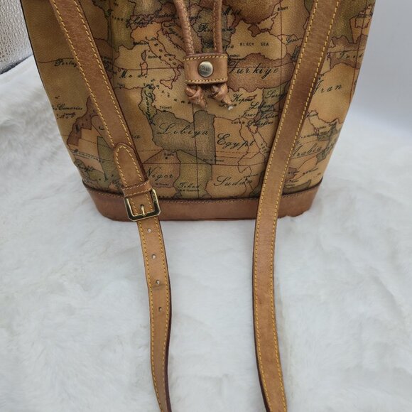 Alviero Classe Geo Classic bucket bag - Picture 13 of 14